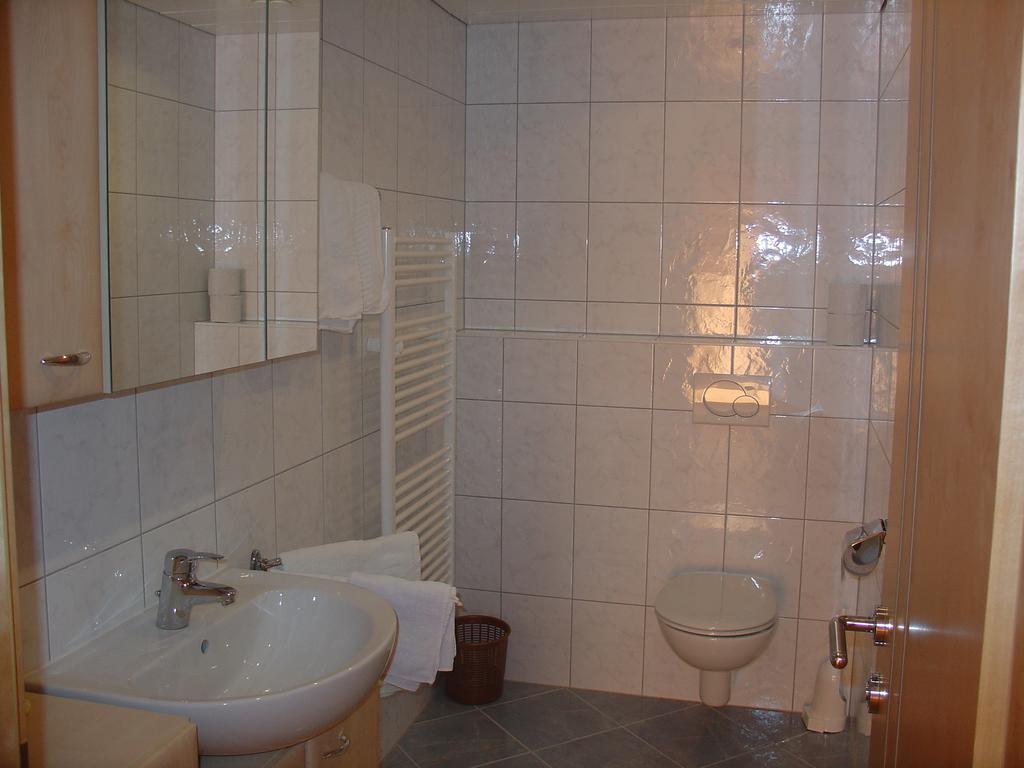 Ferienwohnung Haus Alpengruss Neustift im Stubaital Zimmer foto